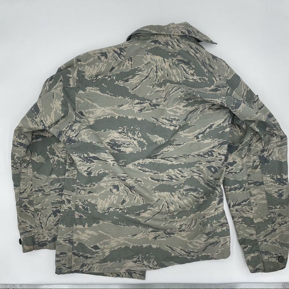 Green Camo Military (U.S. Air Force) Jacket. - Picture 5 of 6